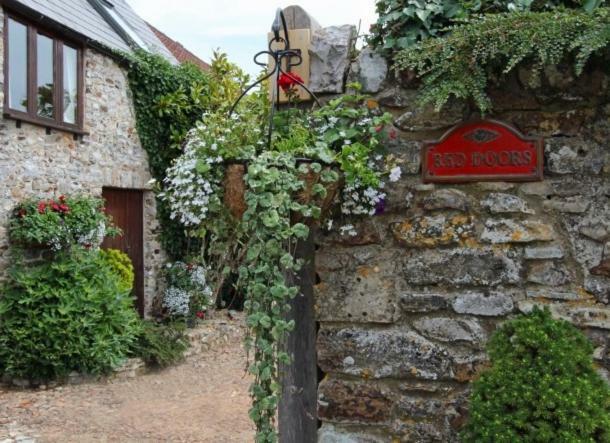 Red Doors Farm Cottages Honiton Exterior foto